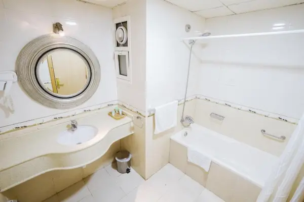 Crystal Plaza Hotel 7